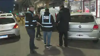 Un control de rutina en Mataderos terminó con un dirigente sindical detenido y un arsenal en su auto