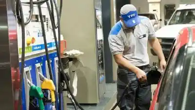 Llenar el tanque en San Juan: la brecha de $148 por litro que nadie esperaba