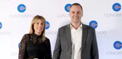 Denuncia federal contra Adorni se amplía: la Justicia investigará un “circuito triangular” de dinero con su esposa