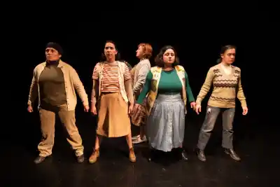 Regresa 'Casas Abiertas': la obra que desafía a la memoria y a la opresión en el Teatro ATTP