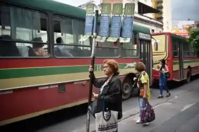 Alerta en el transporte: el plan de Chahla podría dejar sin trabajo a choferes de colectivos