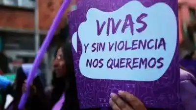 Marcha lesbotransfeminista en Rosario: la contundente respuesta a la ola de femicidios