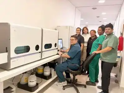 Formosa suma tecnología de punta al Hospital Evita: un autoanalizador de orina que promete revolucionar los diagnósticos