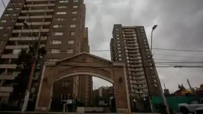 Impactante crimen en Chile: una nena de 14 años confesó haber matado a su madre y pasó la noche con el cadáver