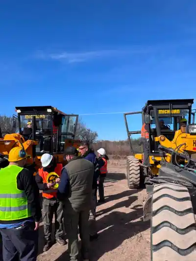 Operarios municipales se capacitaron en manejo seguro de maquinarias: ¿qué aprendieron?
