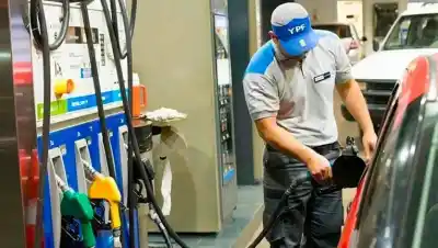 Un golpe al bolsillo: las ventas de combustible siguen en caída libre