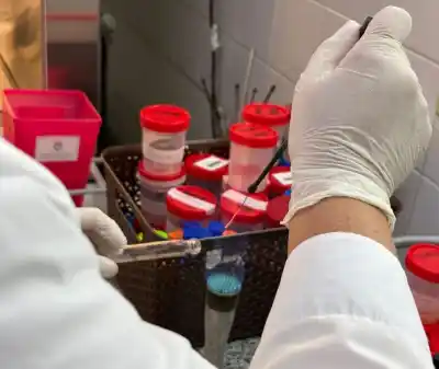 El laboratorio que procesa 1.000 análisis por día y es único en la región: cumple 20 años