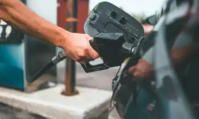¿Cuánto más caro es cargar nafta en Misiones que en Tierra del Fuego? La cifra que sorprende