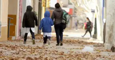 Viento Zonda en Mendoza: la DGE tomó una decisión que sorprende a padres y alumnos