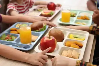El desayuno de 400 chicos correntinos pende de un hilo: los padres salen a pedir ayuda