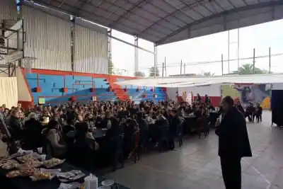 El desafío de educar en tiempos de IA: casi 200 docentes del interior debatieron el futuro de las aulas