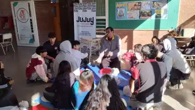 Los estudiantes de Palpalá protagonizaron una jornada que combinó salud, seguridad vial y donación de sangre