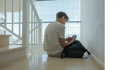 La puerta digital que nadie vigila: así llega el contenido adulto a los adolescentes tucumanos