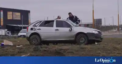 Volcó en la Autovía 17 de Octubre y terminó en el hospital: la escarcha negra, la enemiga invisible
