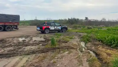 Misterio en San Lorenzo: hallaron un cuerpo en una zanja tras un aparente intento de robo a un camionero