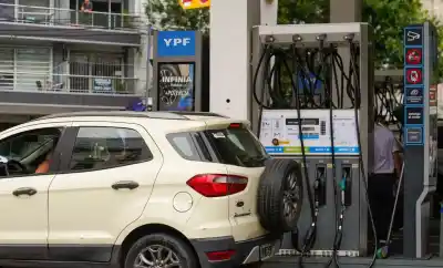Inquietud en las estaciones: evalúan subas “discretas” mientras el petróleo internacional no da tregua