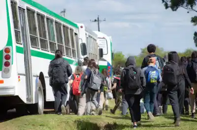 Licitación 2026: así se garantizará el transporte escolar rural en los 17 departamentos