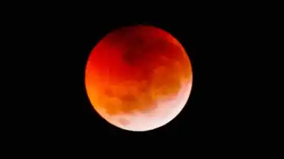 Eclipse lunar en Rosario: la Luna de Sangre iluminará el cielo y estos son los mejores puntos para no perdérselo