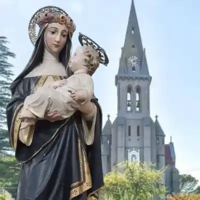 El repique que une a un pueblo: Santa Rosa del Conlara se prepara para su gran fiesta