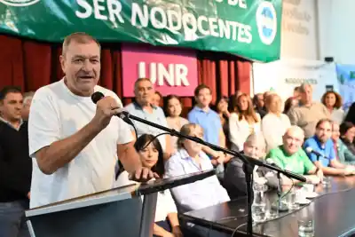 Un libro que recorre la historia del Correo Argentino: Walter Palombi presenta su obra en Rosario