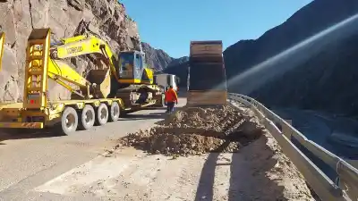 Obra en la Ruta 40: reparan un hundimiento en la Quebrada de Belén y piden circular con precaución
