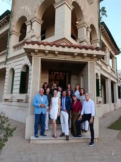 Un recorrido que desafía la galería: Gallery Day & Night prepara su desembarco en Posadas con 13 artistas