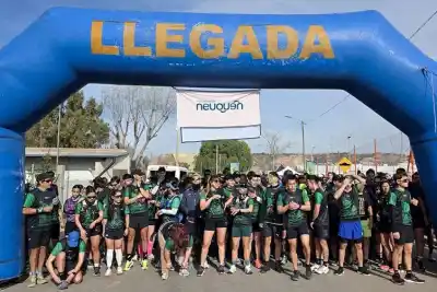 430 atletas corrieron por las bardas: así celebró Rincón de Emilio sus 38 años