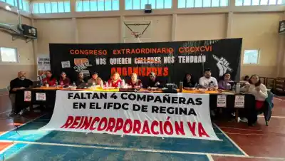 Docentes de Regina desafían al Gobierno y exponen un conflicto que no para de crecer