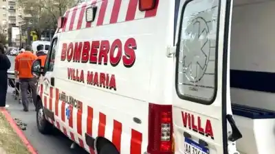 Tres siniestros viales en un día: un motociclista fracturado y dos menores heridos en Villa María