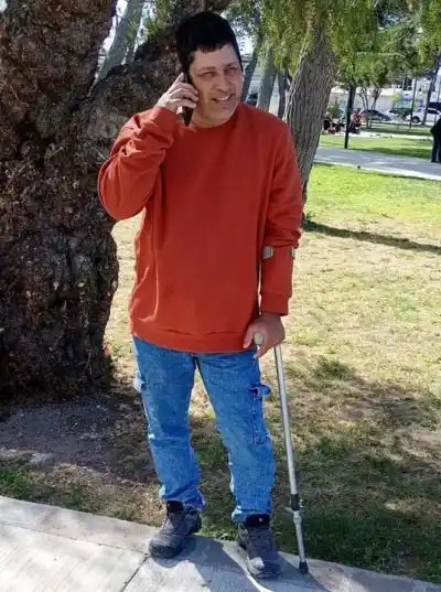 Un héroe de Chubut se queda sin auto: la desesperada decisión de un policía condecorado para poder operarse