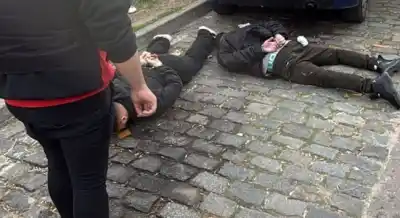 Dos impostores con credenciales truchas cayeron en Avellaneda: el auto robado que los delató