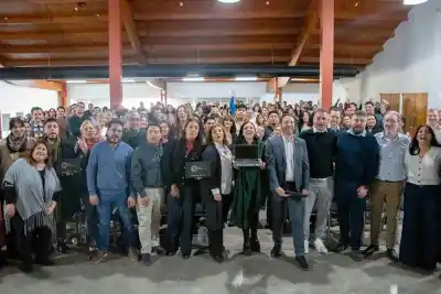 Plan Pehuén: 600 notebooks para escuelas de Neuquén, Plottier y Centenario