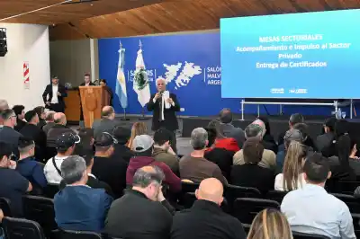 El Gobernador les habló a los empresarios y el mensaje fue contundente