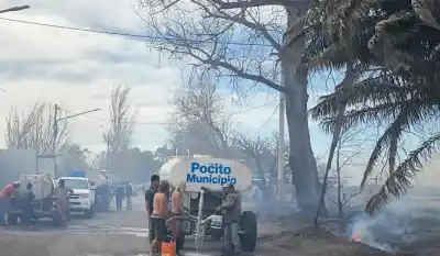 Emergencia en Pocito: el operativo contra el fuego que mantiene en vilo a los vecinos
