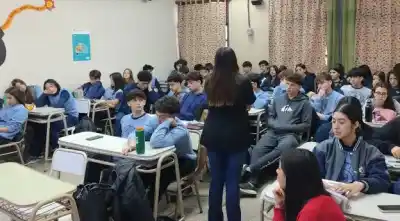 Las escuelas privadas de La Rioja no pagan: los docentes denuncian demoras y reclaman los $50.000