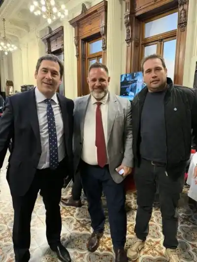 Se viene la foto de la unidad: Fita, Luque y Glinski juntos en plena negociación