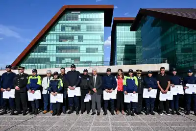 Ascensos en la Policía de San Luis: más de 500 efectivos recibieron sus nuevas insignias