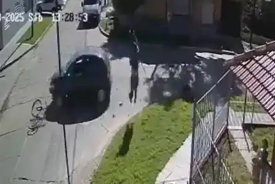 Atropelló a un ciclista y huyó: la insólita razón por la que el acusado quedó libre