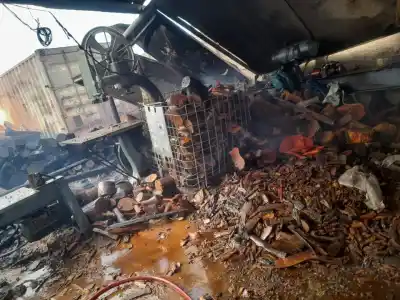 El fuego no dio tregua: las impactantes imágenes del corralón destruido en Pocito