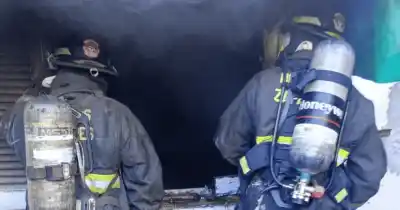 Tragedia en Rosario: El desesperado intento por salvar a una mujer atrapada en su casa en llamas