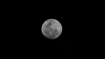 La noche previa al gran evento: la Luna deslumbró a Santiago del Estero