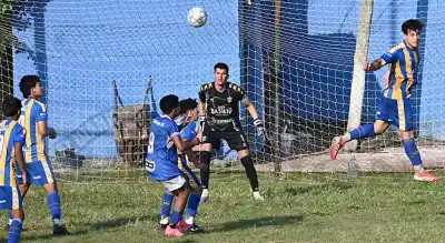 Empate con sabor a poco: La Cantera dejó escapar la punta y Mitre rescató un punto en el cierre de la segunda fecha