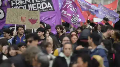 Con la Emergencia Nacional como bandera, volvieron a marchar contra la violencia machista