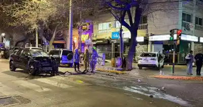 Tragedia en Colón y Perú: murió una mujer tras un violento choque y hay cuatro heridos graves