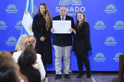 El Senado distinguió a un exrector fueguino: su historia de lucha que nadie imaginó