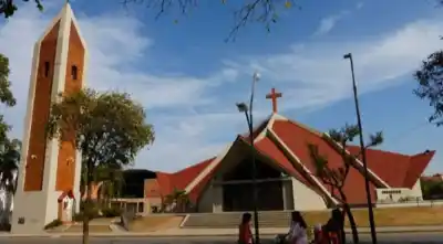 Otra vez la Catedral de Orán: detuvieron a un adolescente por robar reflectores