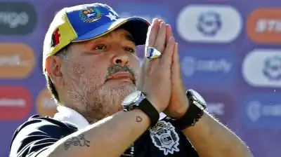 El error que remueve el juicio por la muerte de Maradona: tres peritos vuelven a declarar