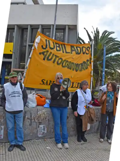77 marchas no fueron suficientes: jubilados de San Luis denuncian que PAMI es un 'saqueo' y exigen respuestas