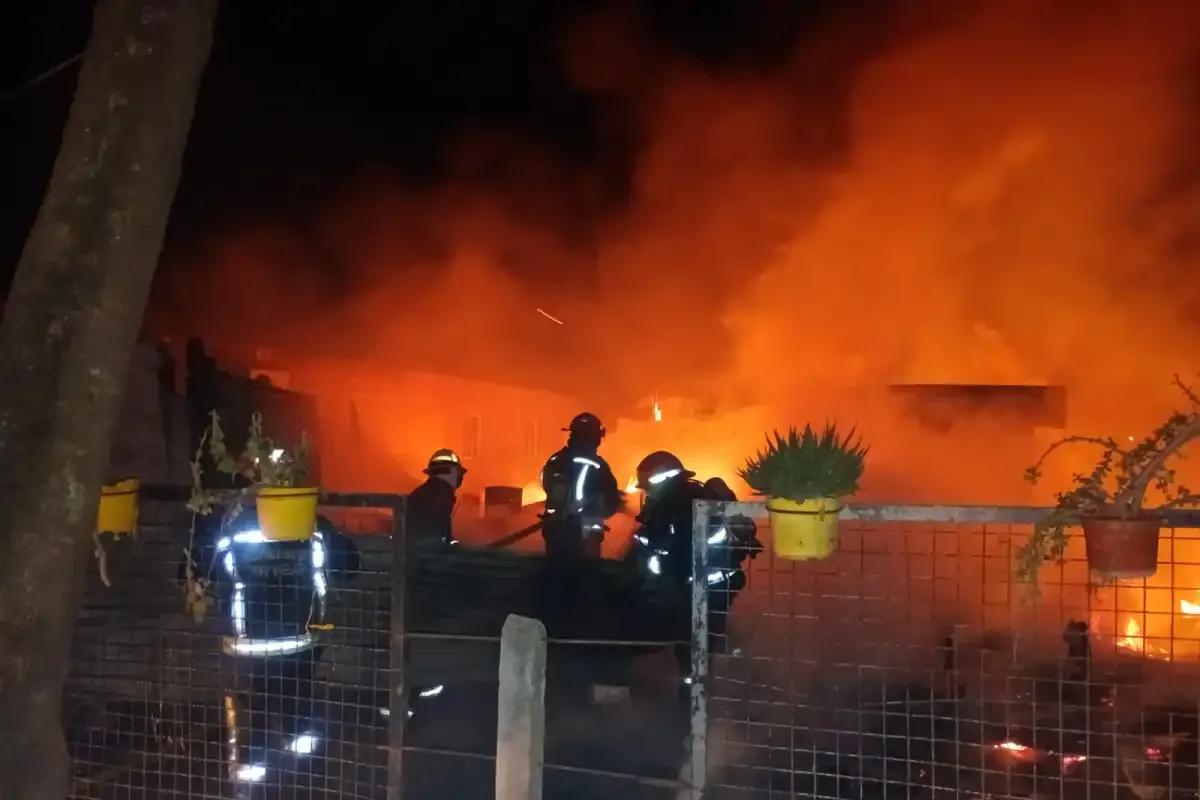 1200x800_tragedia-bomberos-voluntarios-nogales-trabajaron-para-extinguir-llamas-1137396-102639.webp