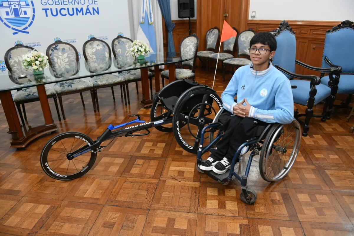 Styven Albarracín con su nueva silla
